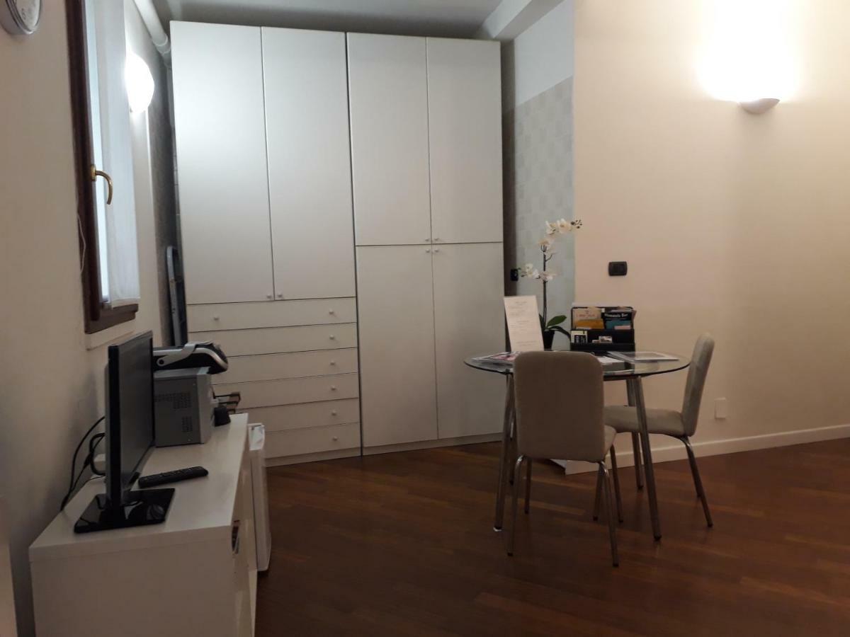 בולוניה Suite Del Borgo - Affittacamere - Guest House מראה חיצוני תמונה